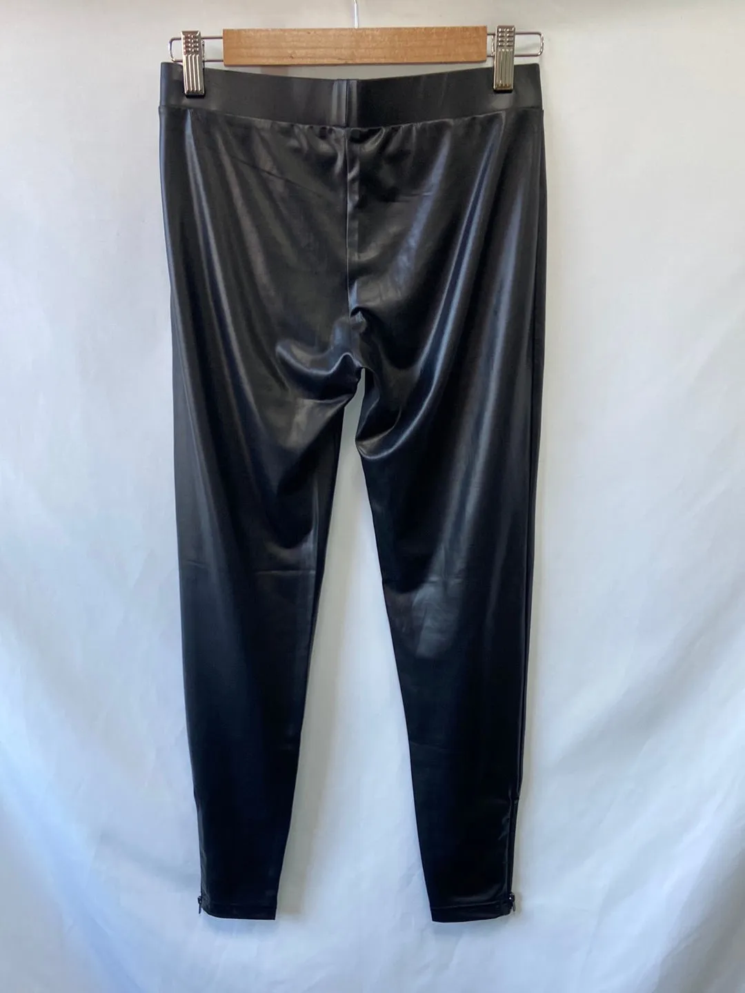 CALZEDONIA.Leggings polipiel negros T.S