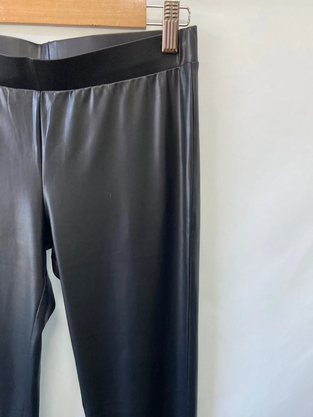 CALZEDONIA.Leggings polipiel negros T.S
