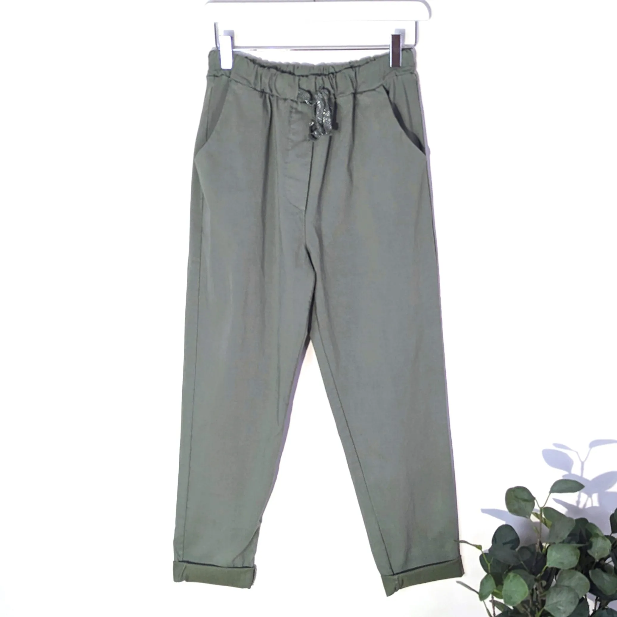 Classic magic trousers (M-L)